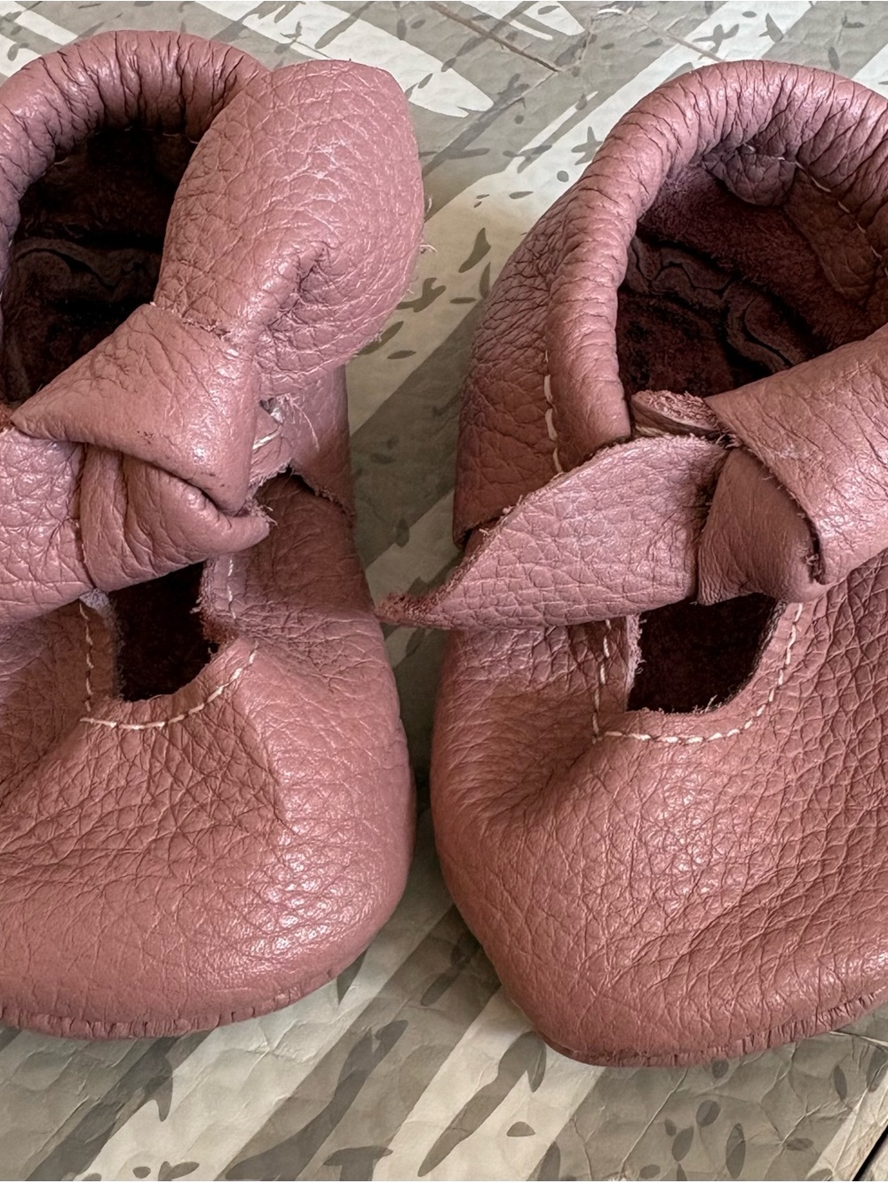 Freshly Picked Mauve Knot-Top Baby Moccasins